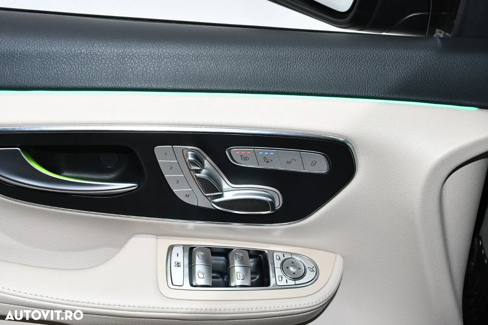 Mercedes-Benz V 300 d lang 4Matic 9G-TRONIC Exclusive - 25