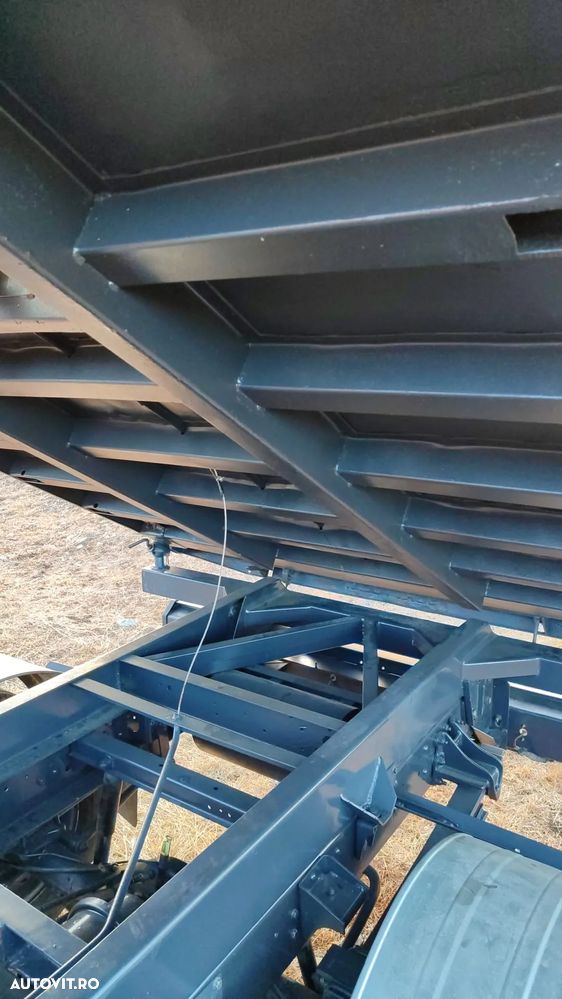 Nissan Atleon 3.5t - 8