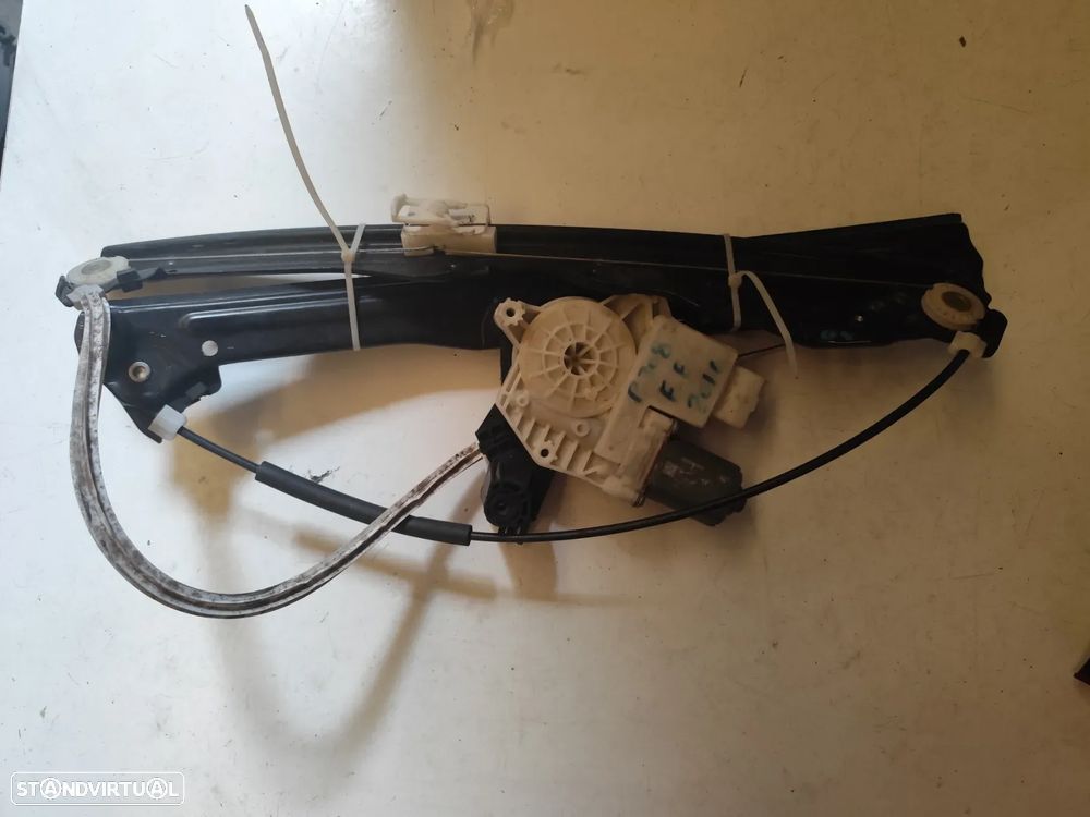PEUGEOT 308 II ELEVADOR PORTA FRENTE ESQUERDO - 1