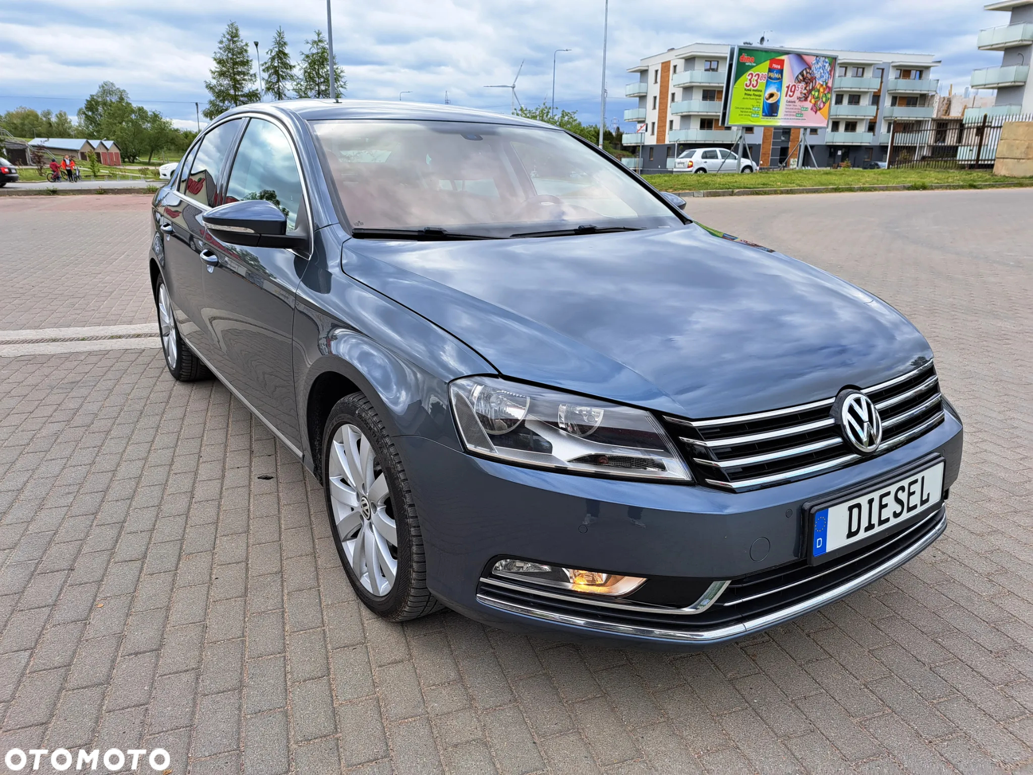 Volkswagen Passat - 4