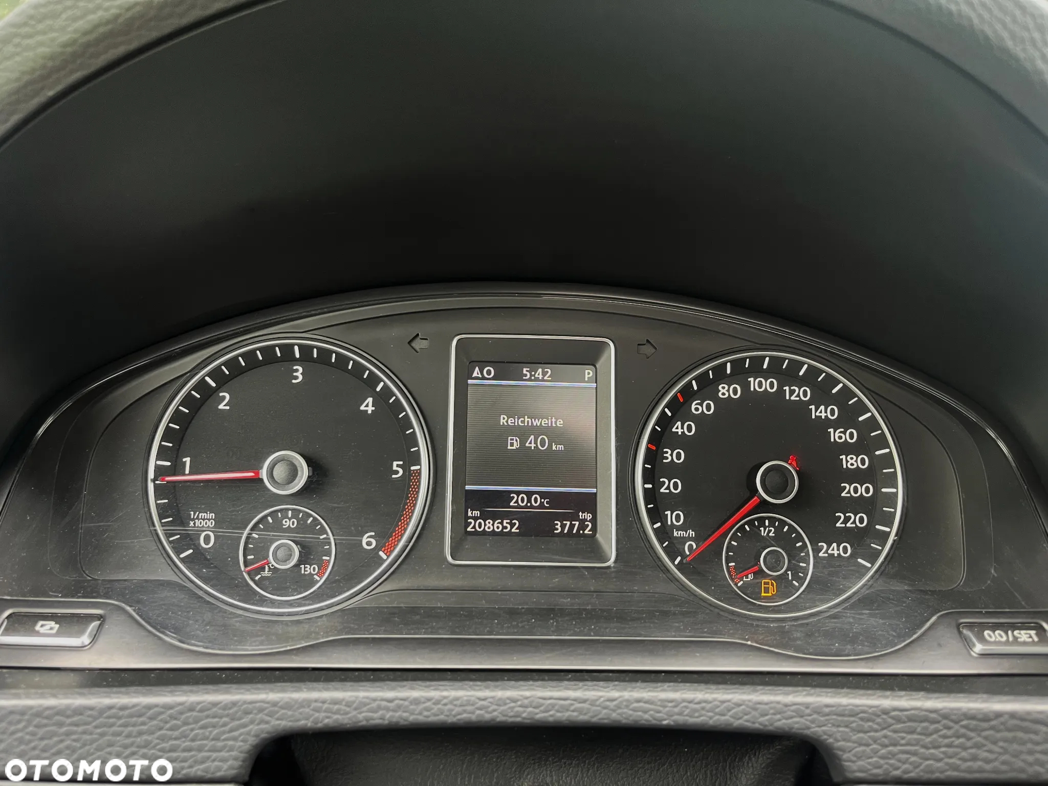 Volkswagen Multivan - 32