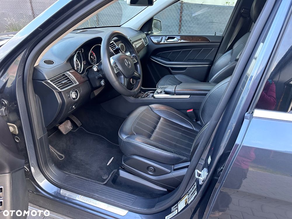 Mercedes-Benz GL - 17