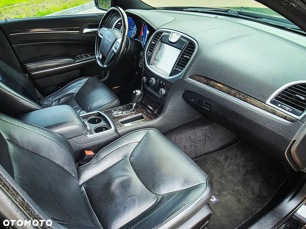 Chrysler 300C 5.7 V8 HEMI Automatik - 24