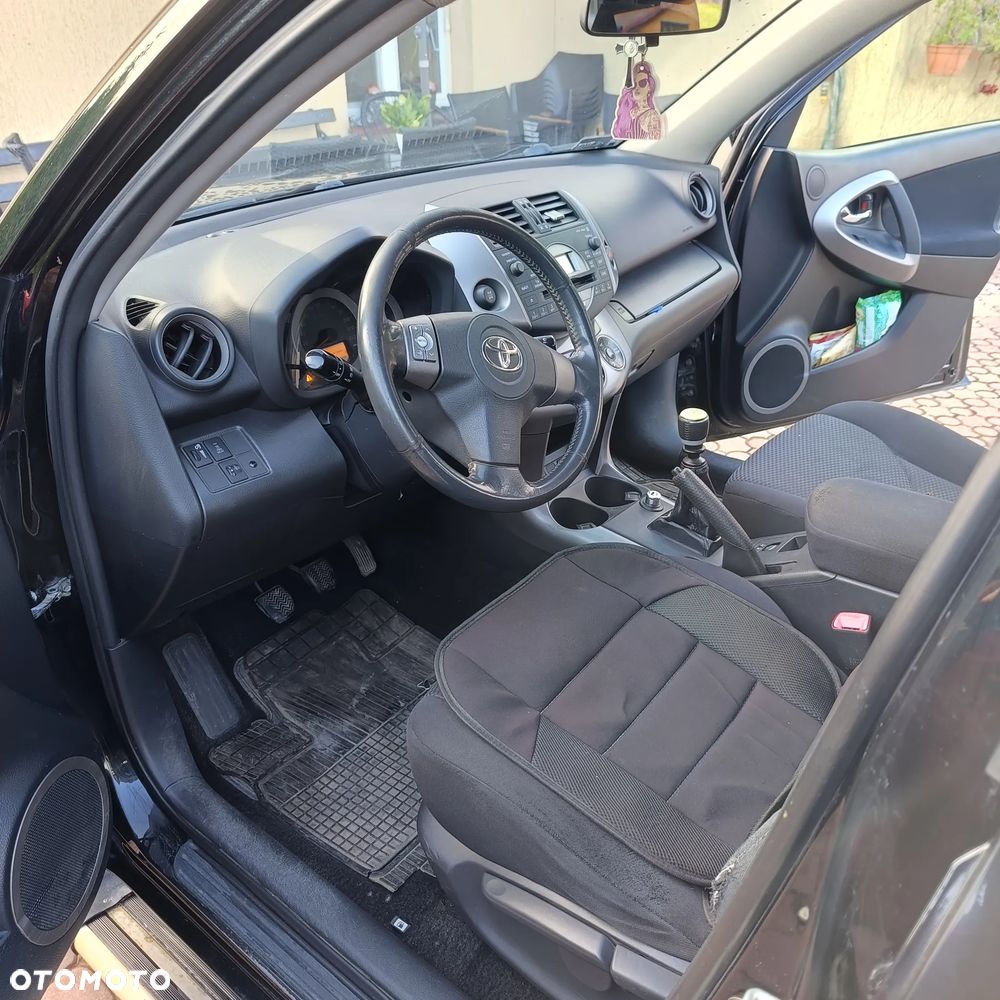 Toyota RAV4 2.2 D-4D Premium - 3