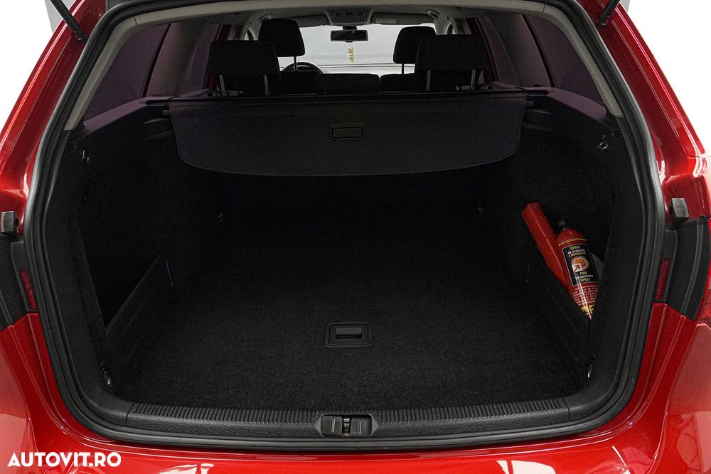 Volkswagen Passat 2.0 TDI DPF Trendline Blue Motion Technology - 23