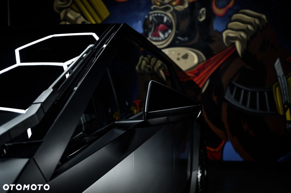 Tesla Cybertruck - 22