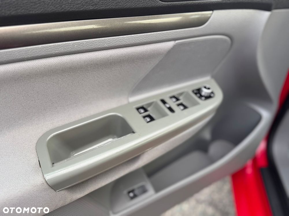 Volkswagen Golf 1.6 FSI Automatik Goal - 24