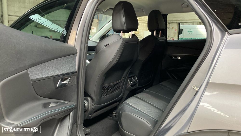 Peugeot 3008 1.6 Hybrid Allure Pack e-EAT8 - 8