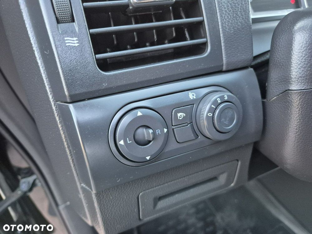 Chevrolet Captiva - 27