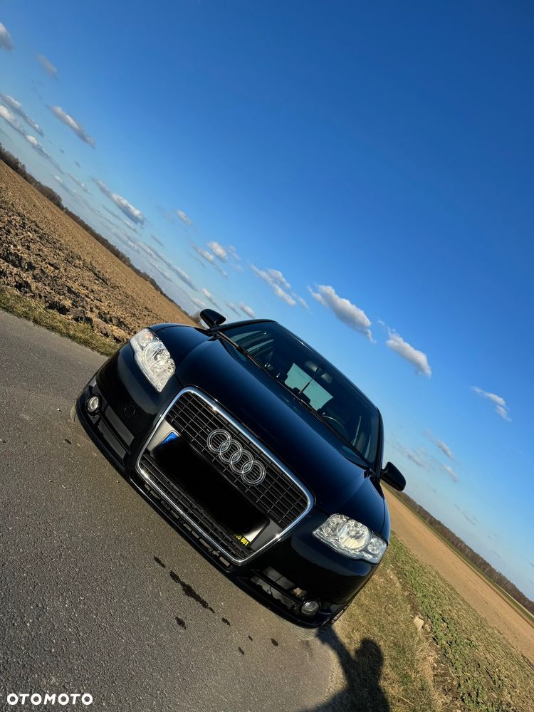 Audi A4 Limousine - 17