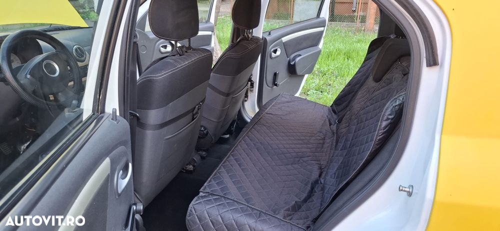 Dacia Logan 1.6 MPI Laureate - 8