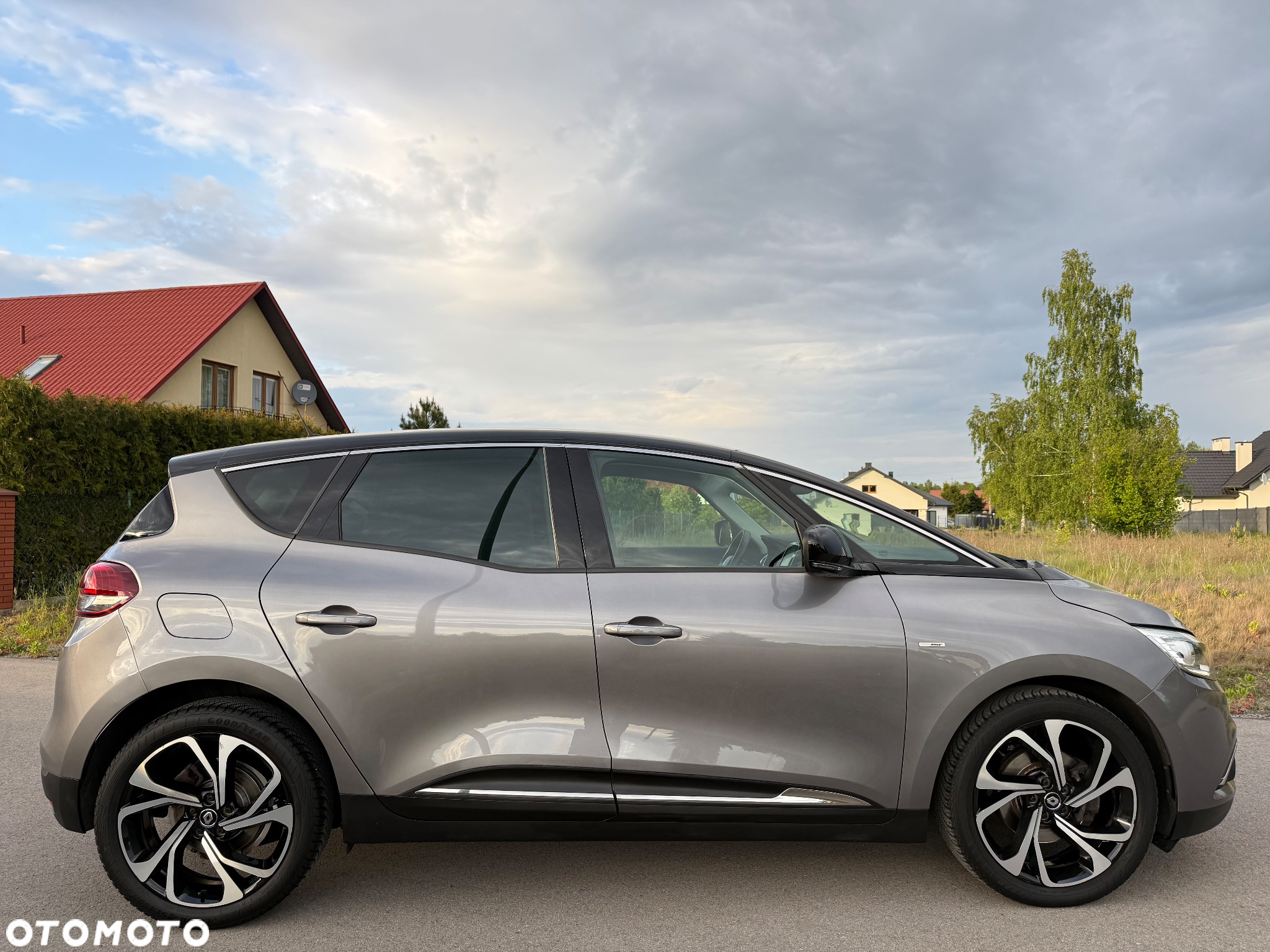 Renault Scenic ENERGY TCe 130 S&S Bose Edition - 11