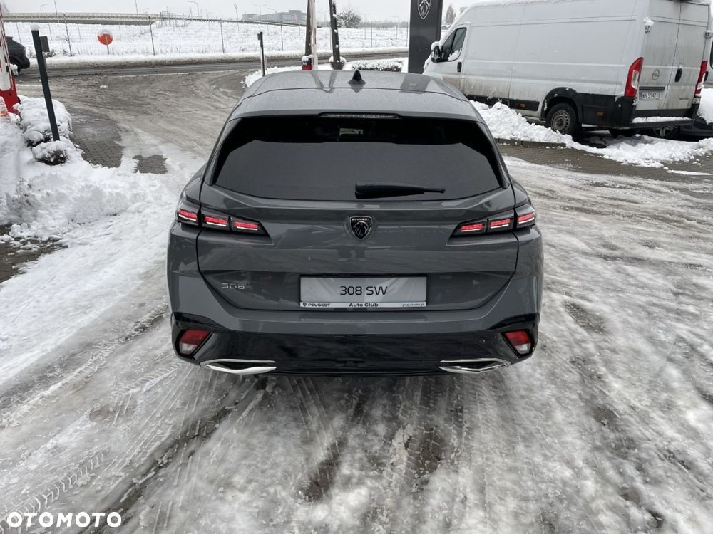Peugeot 308 - 8