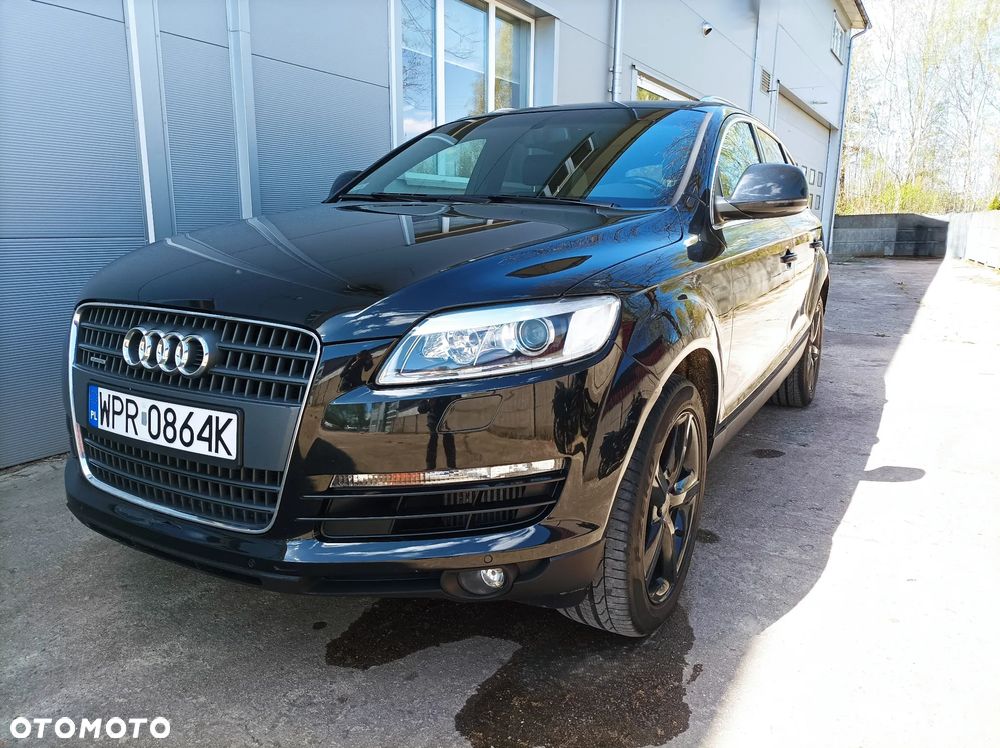 Audi Q7 - 1