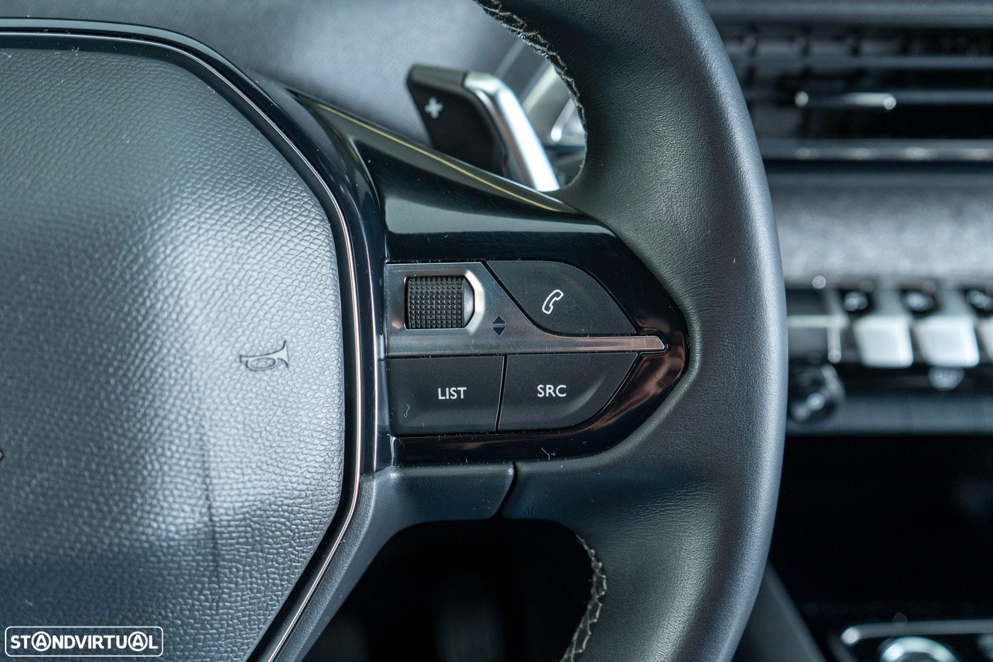 Peugeot 3008 1.2 PureTech Allure EAT8 - 23