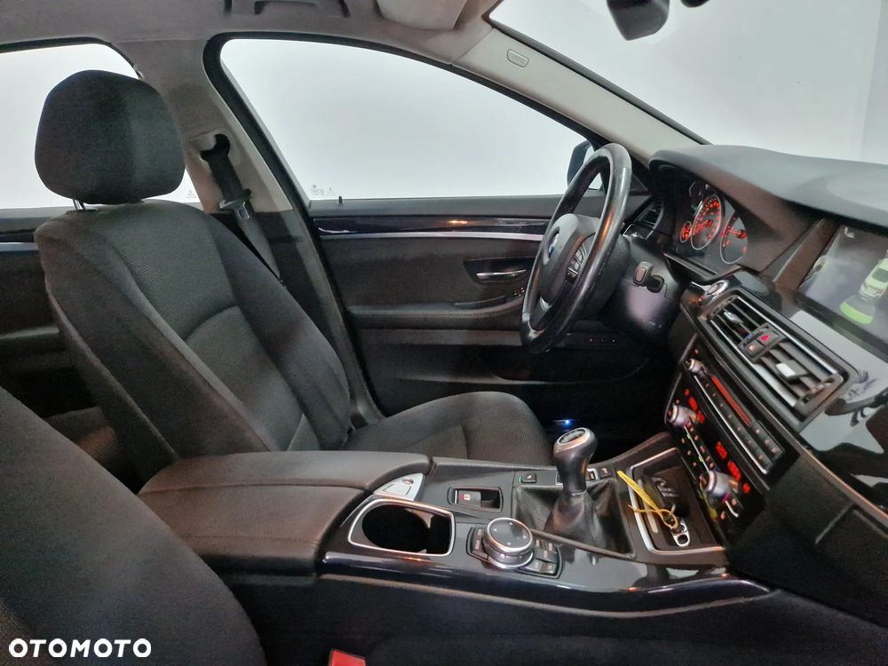 BMW Seria 5 520d - 17