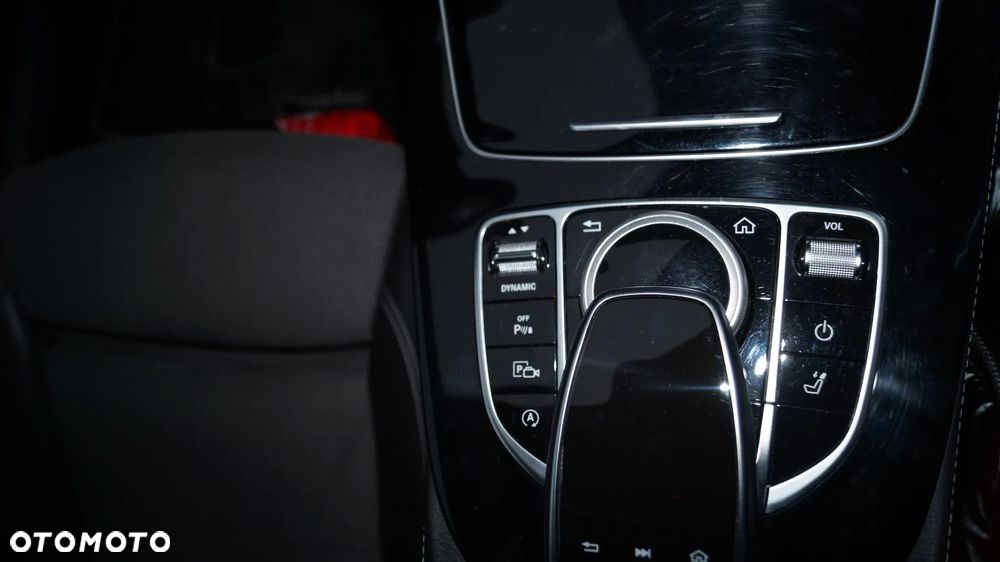 Mercedes-Benz Klasa E 300 d 9G-TRONIC - 13