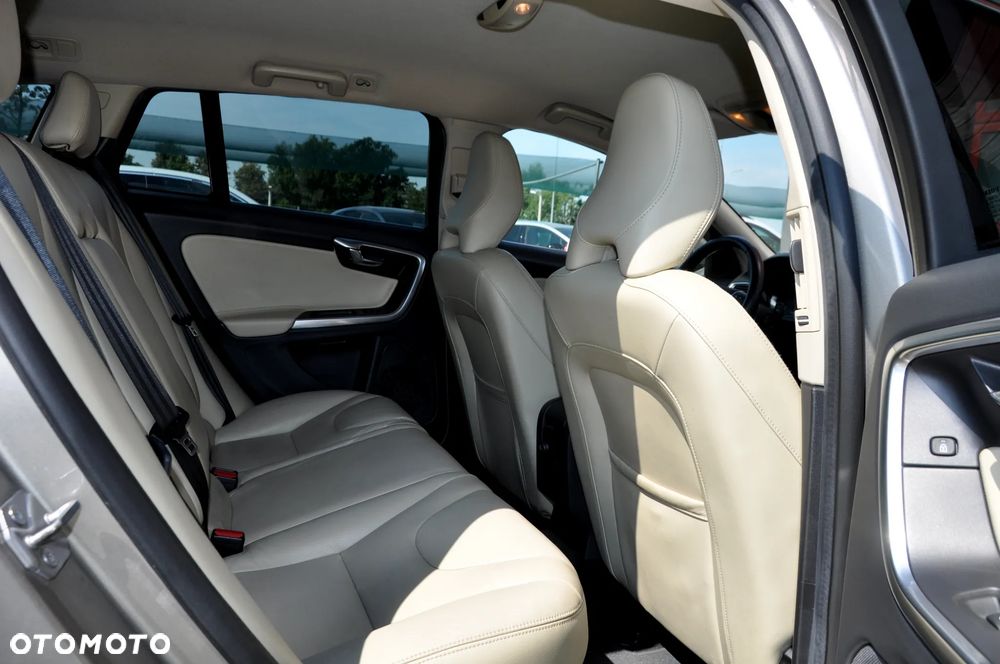 Volvo V60 D3 Geartronic Linje Business - 28
