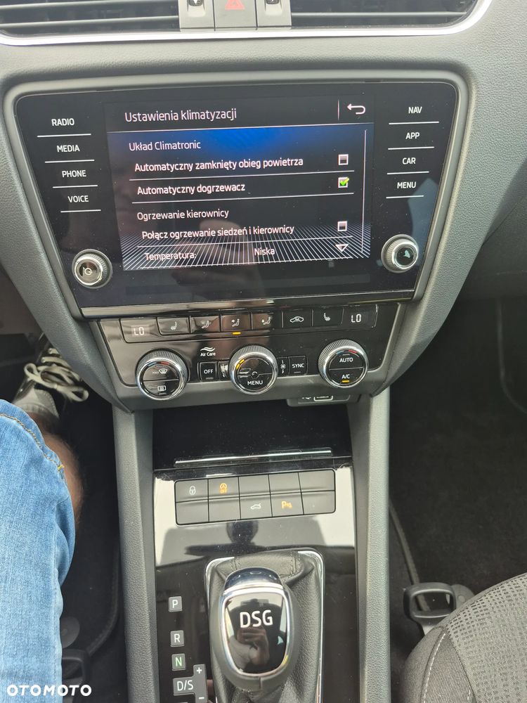 Skoda Octavia 2.0 TDI Elegance DSG - 32