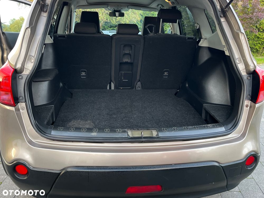 Nissan Qashqai+2 - 11