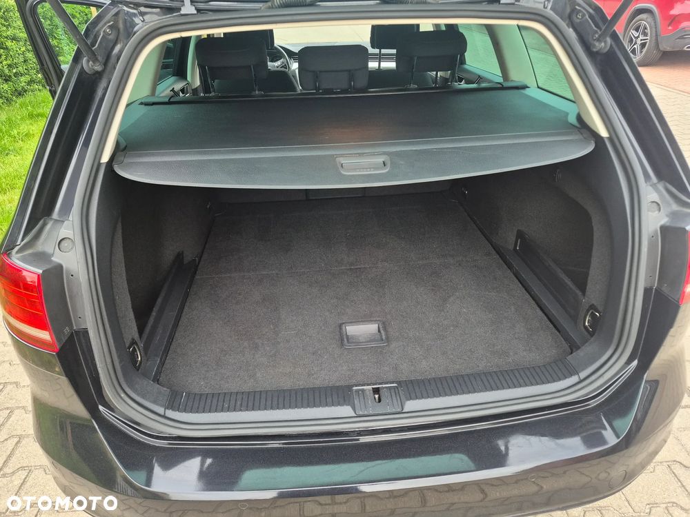 Volkswagen Passat 2.0 TDI (BlueMotion Technology) DSG Comfortline - 15