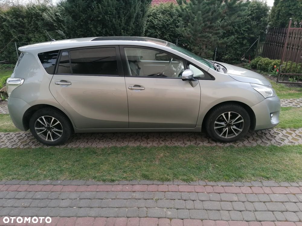 Toyota Verso 2.0 D-4D Active - 8