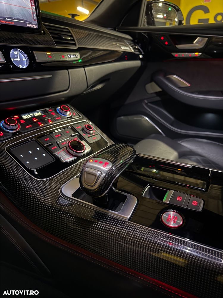 Audi S8 Plus - 8