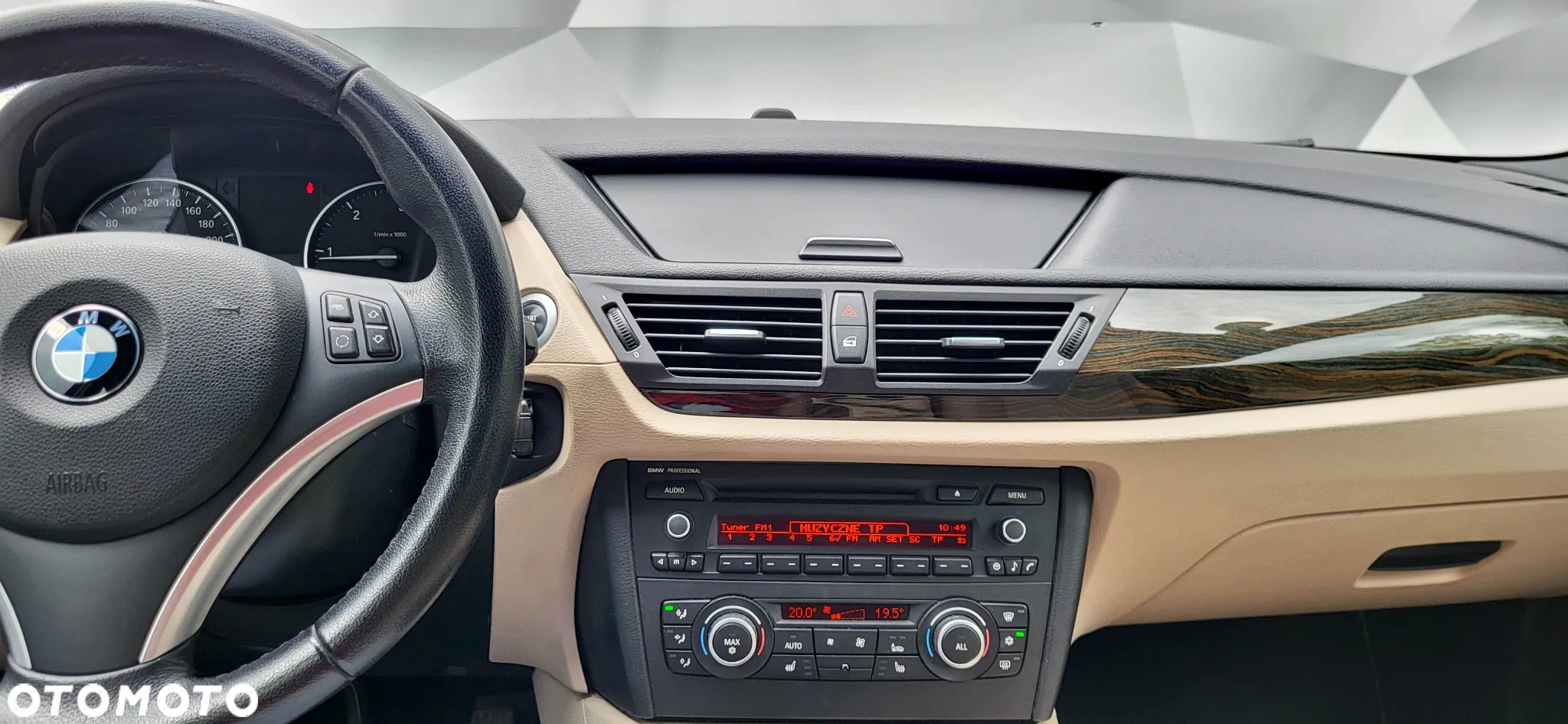 BMW X1 sDrive18d xLine - 21