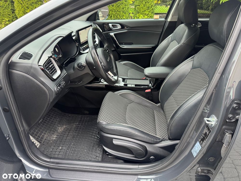Kia Ceed 1.5 T-GDI Business Line Plus - 22