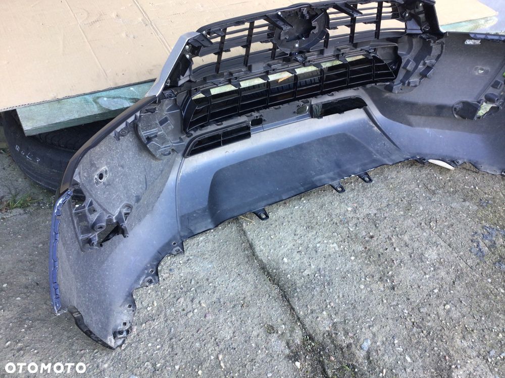 Zderzak przedni Toyota Hilux Vlll 8 2020+ - 6