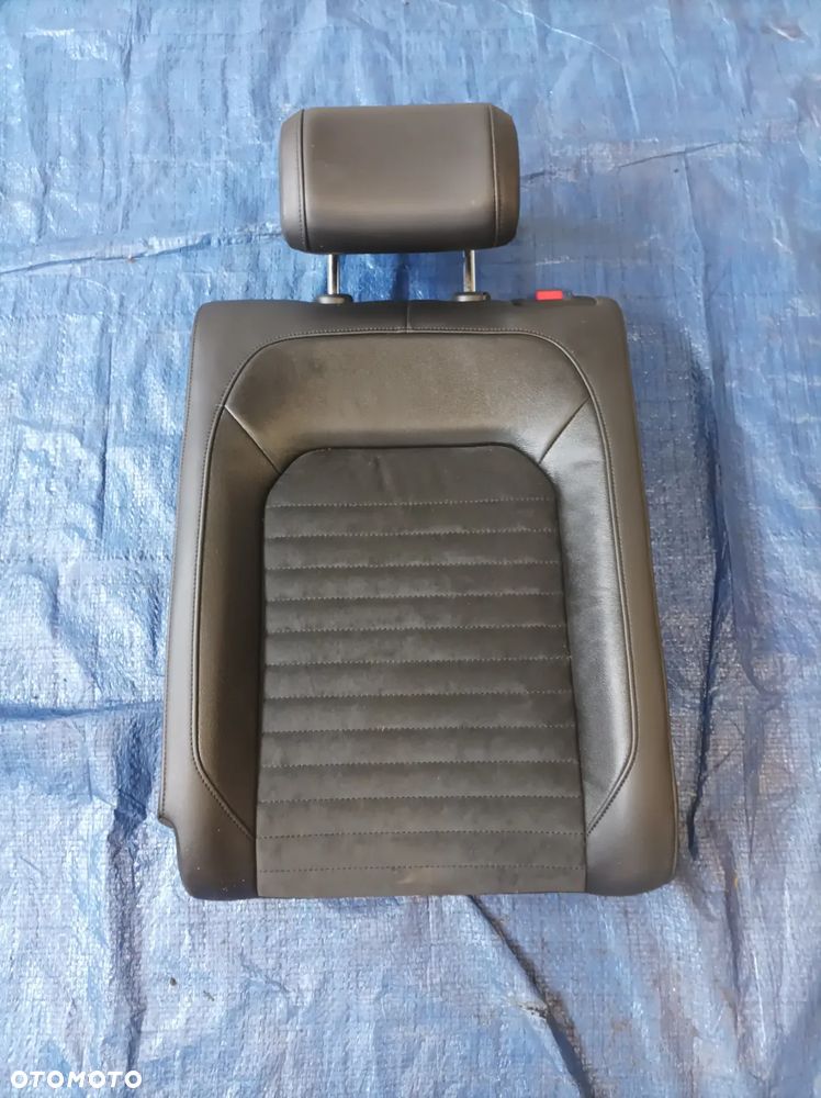 VW Passat B8 kombi  fotele kanapa komplet skóra alcantara - 6