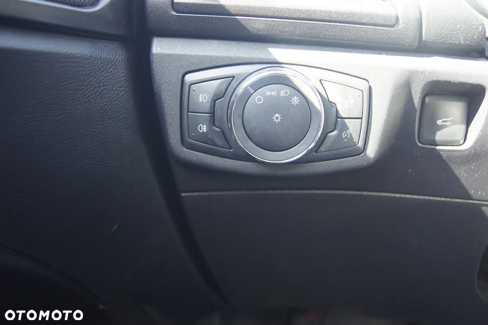 Ford Fusion - 23