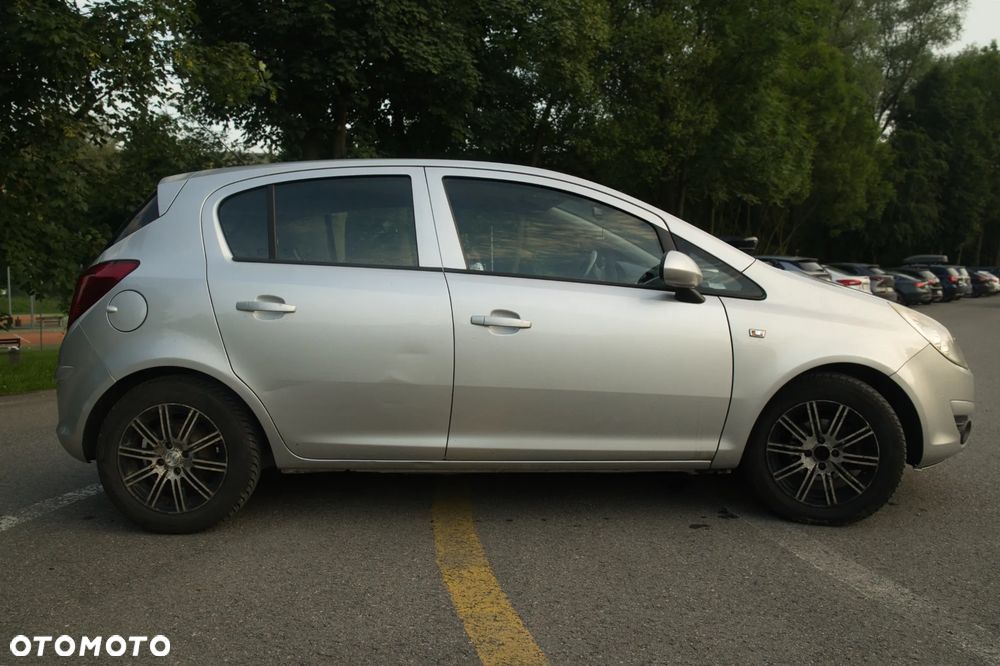 Opel Corsa 1.4 16V Enjoy - 5