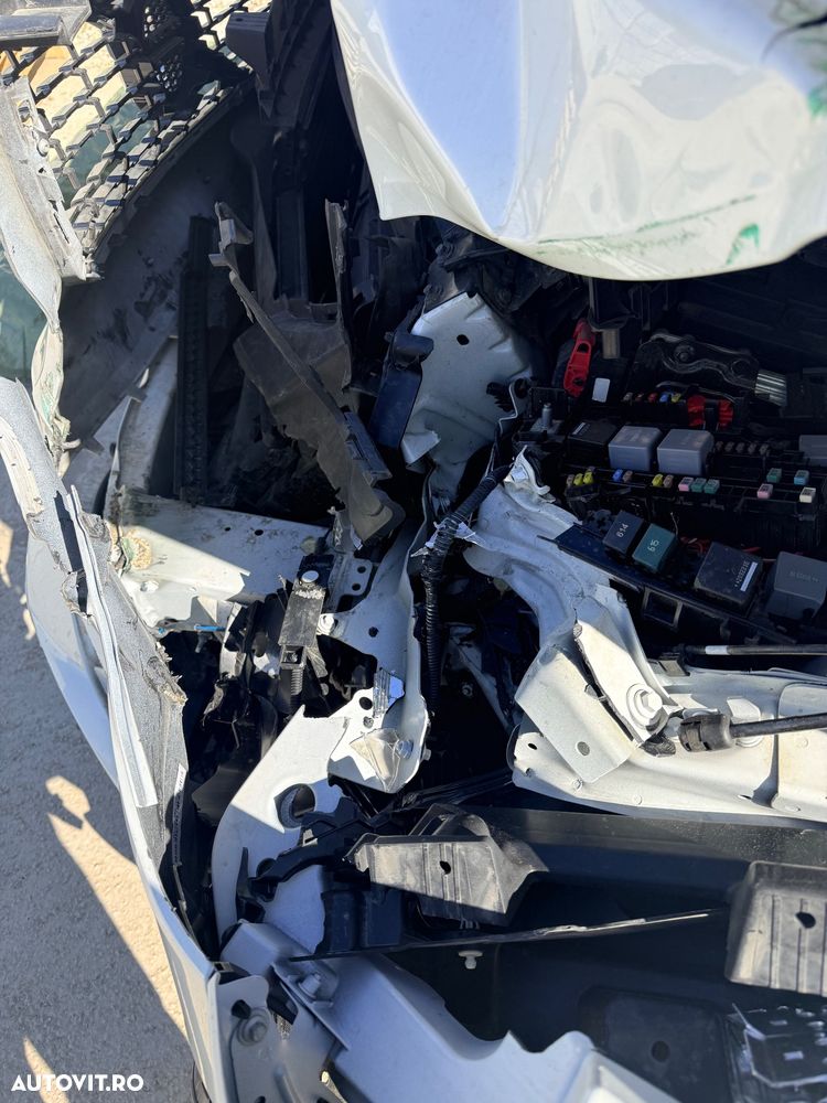 Volvo XC 40 - 9