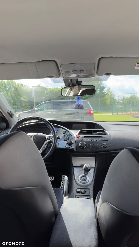 Honda Civic 1.8 Comfort - 9