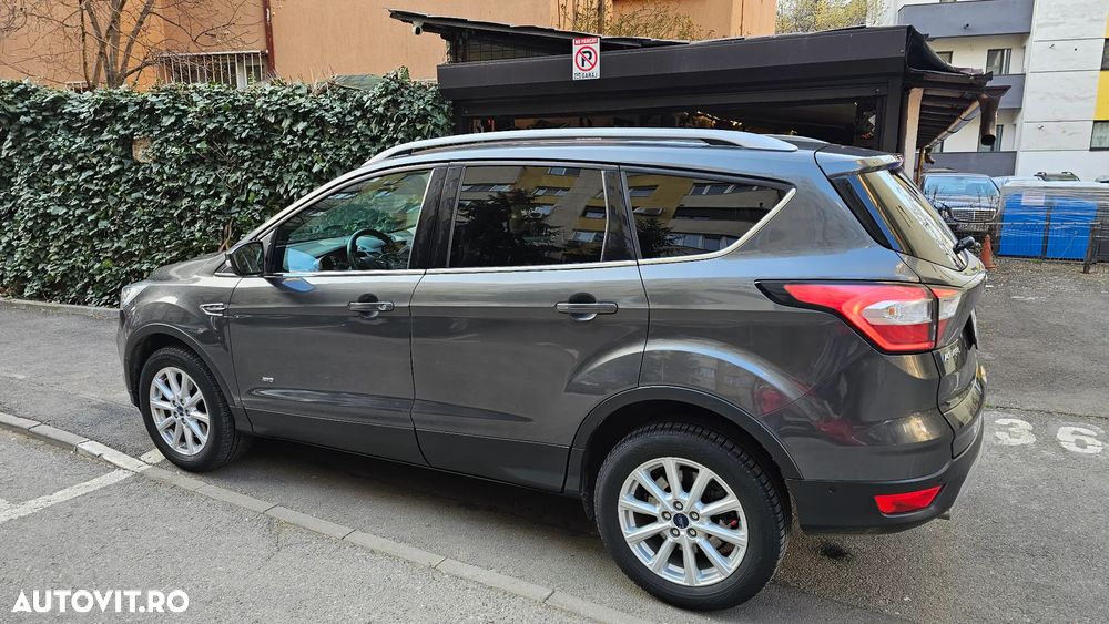 Ford Kuga 1.5 EcoBoost 4WD Aut. Titanium - 3