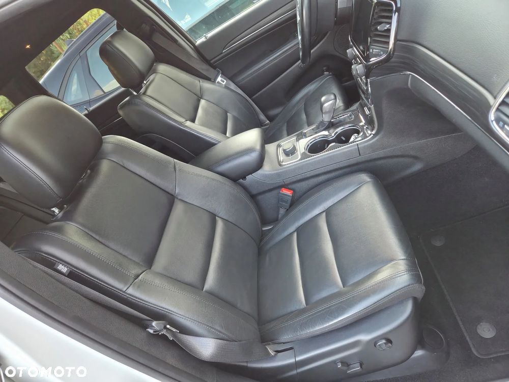 Jeep Grand Cherokee - 18
