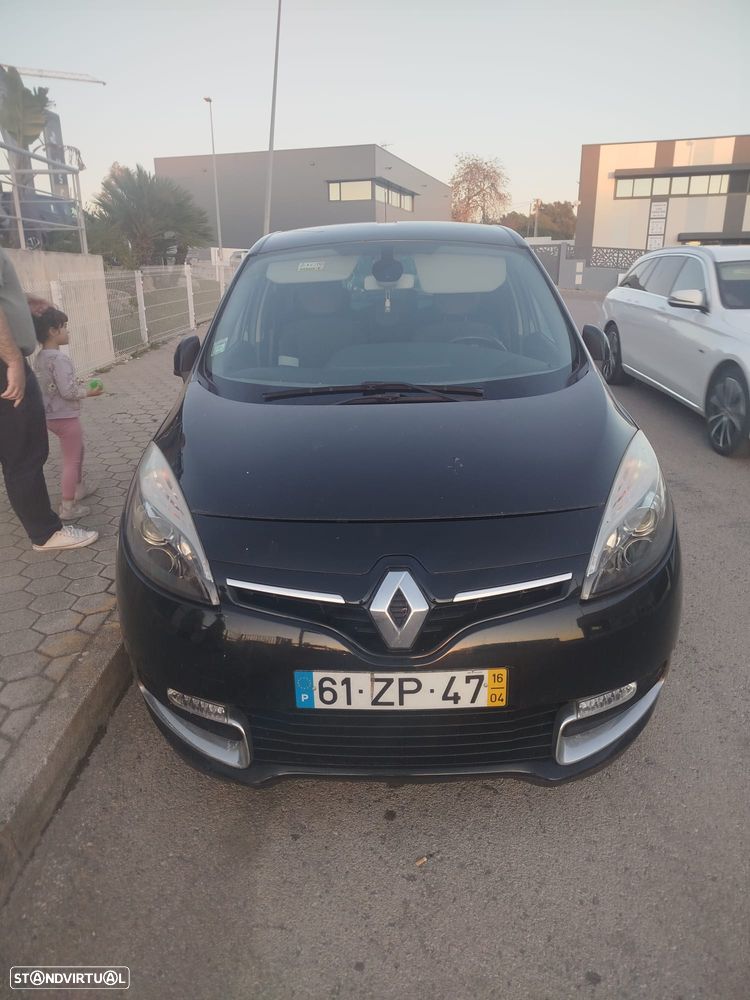 Renault Grand Scénic - 1