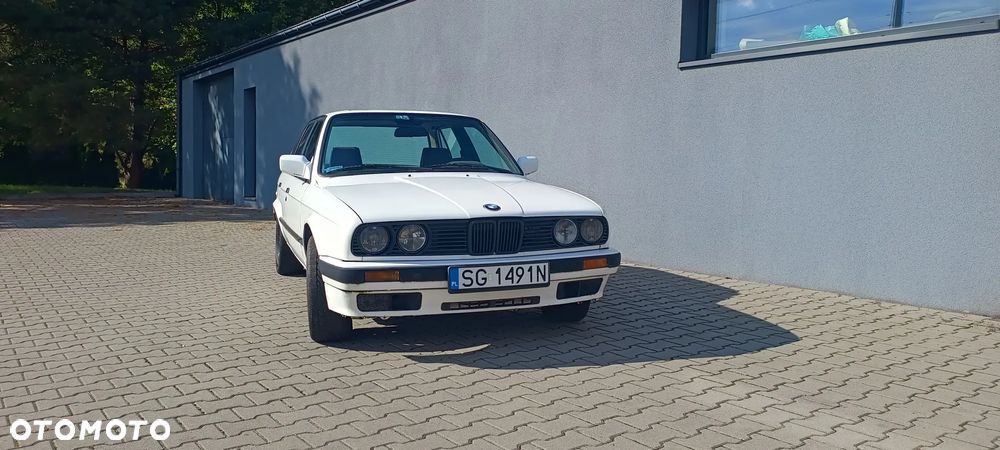 BMW Seria 3 320i - 1