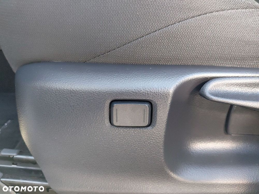 Toyota Corolla Cross - 21