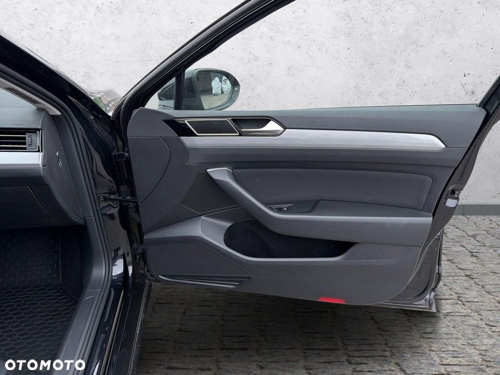 Volkswagen Passat 1.5 TSI EVO Business DSG - 39