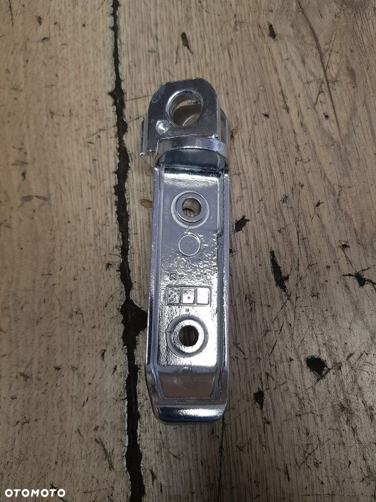 Podnóżek kierowcy lewy Suzuki GSF600 RF600 RF900 GSX-R1100 43521-40C00 - 3