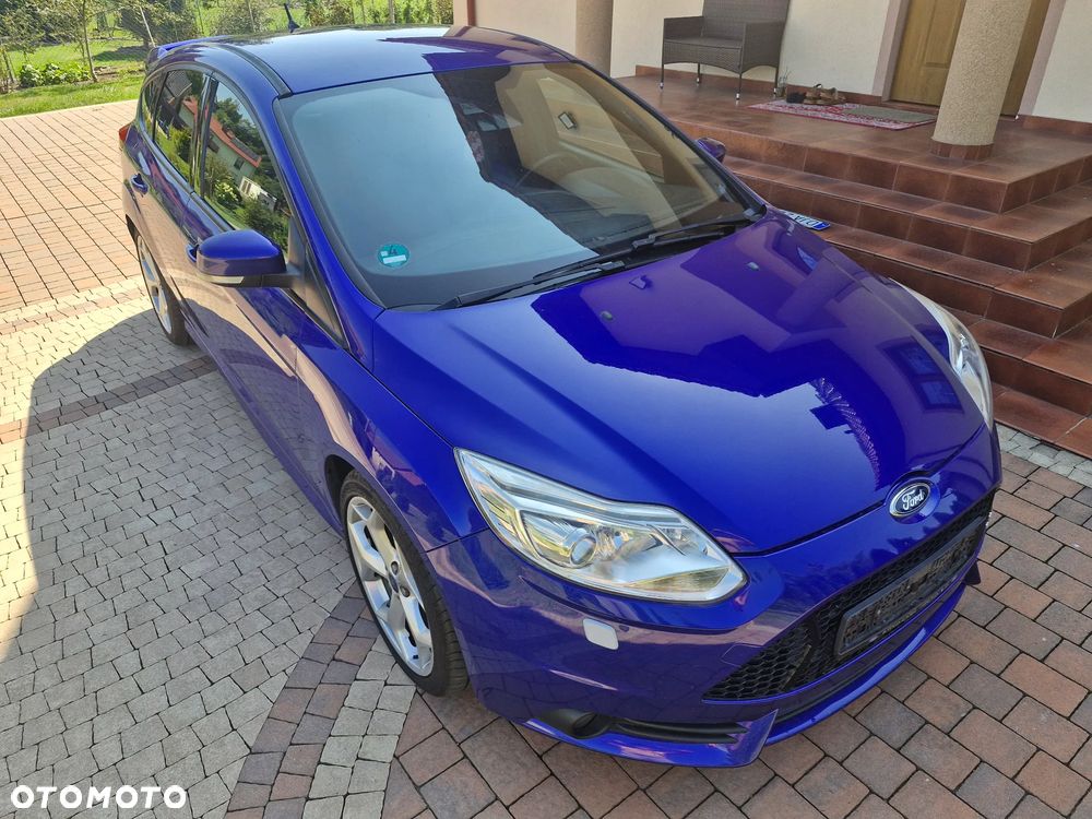Ford Focus 2.0 EcoBoost ST - 9