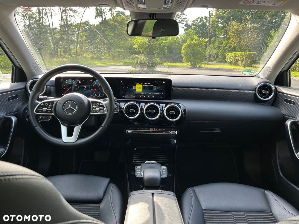 Mercedes-Benz Klasa A 180 Progressive 7G-DCT - 13