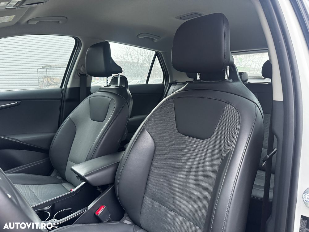 Kia Niro 1.6 GDI 6DCT HEV Premium - 13