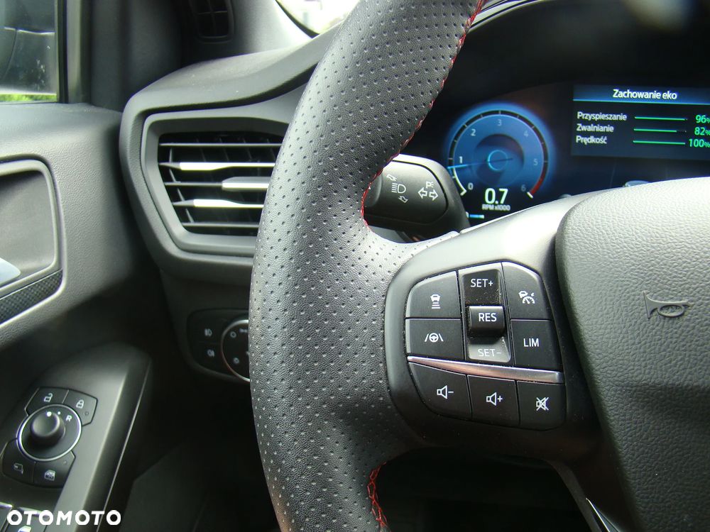 Ford Focus 1.5 EcoBlue STart-Stopp-System ST-LINE X - 27