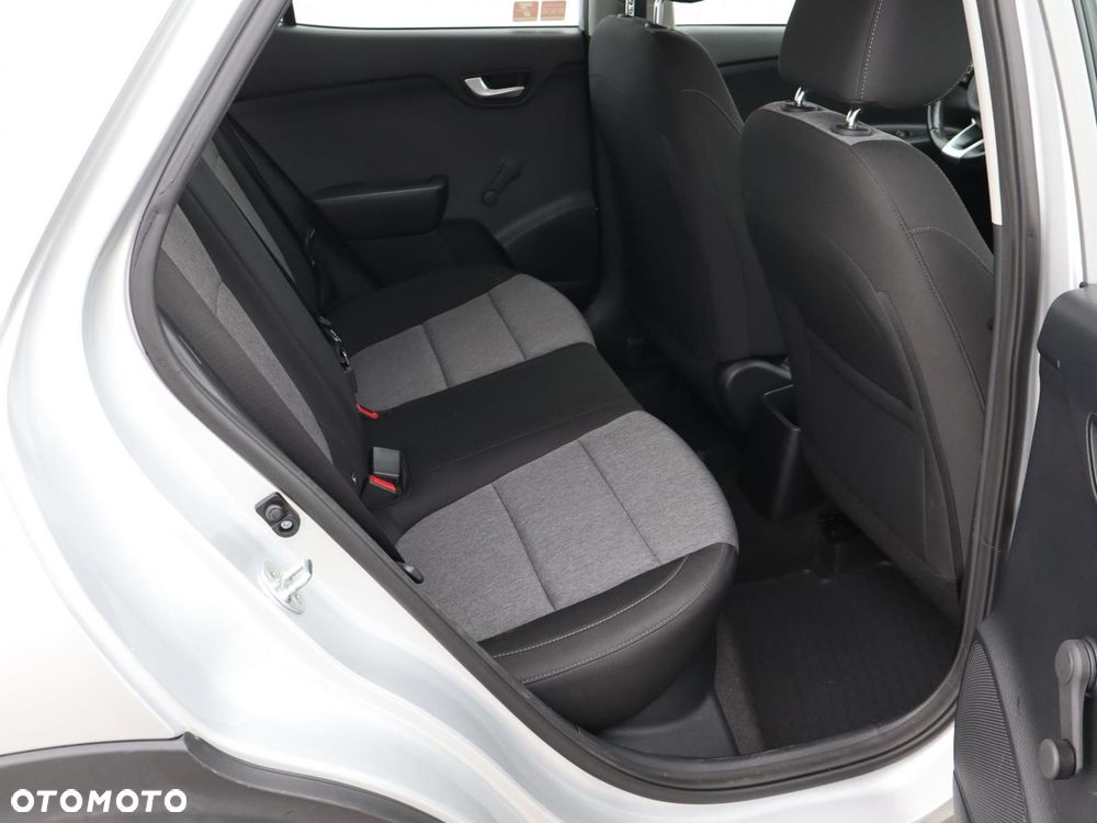 Kia Stonic 1.2 M - 7