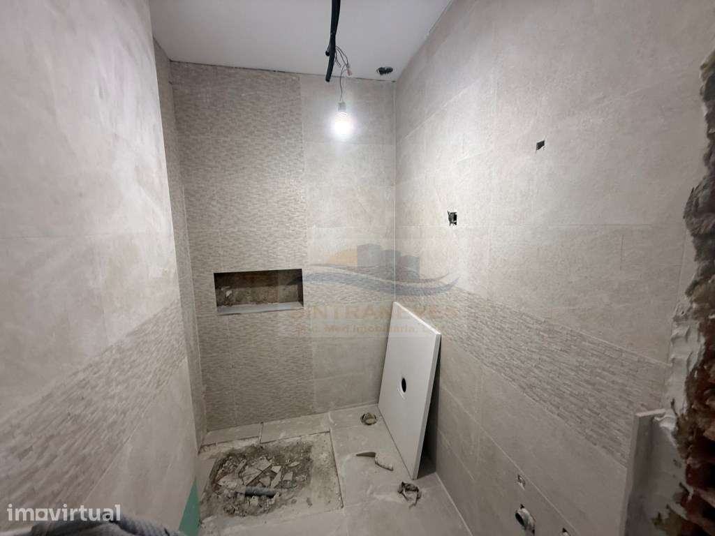 T3 Totalmente Remodelado com Quintal, Anexo e Vista Desafogada | Am... - Grande imagem: 2/7