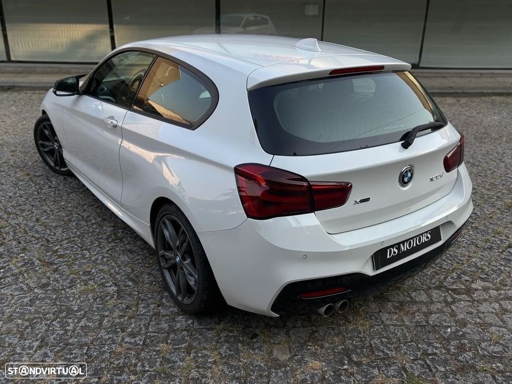 BMW 120 d xDrive Advantage — fotografia 8