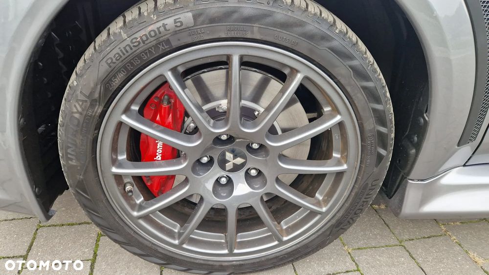 Mitsubishi Lancer Evolution - 4